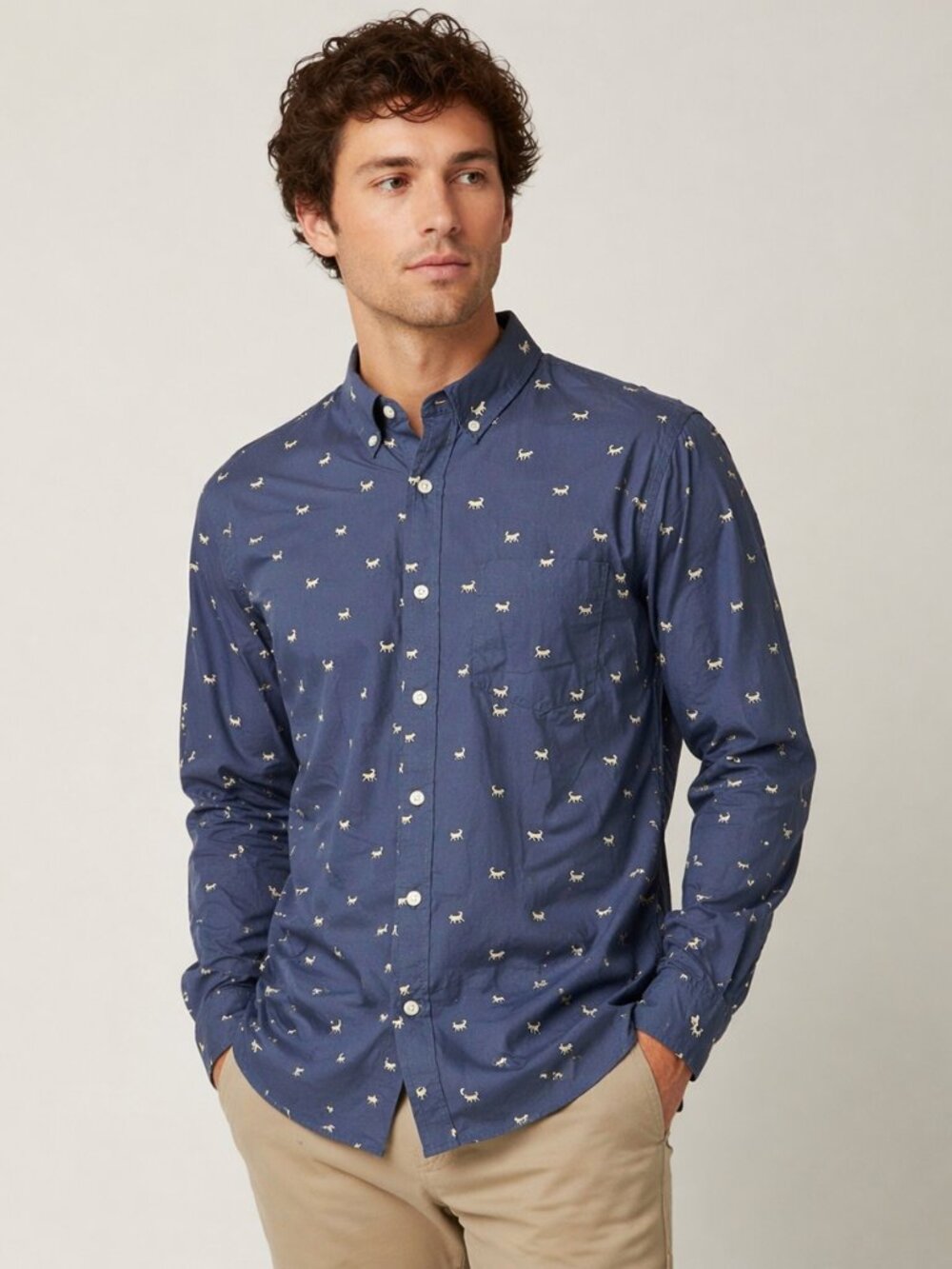 Banana Republic Untucked Novelty Wolf Print Button Up Shirt Blue Organic Cotton